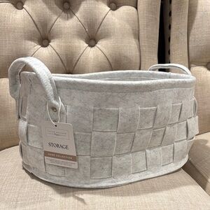 NWT Taylor Madison Designs Storage Organizer Large